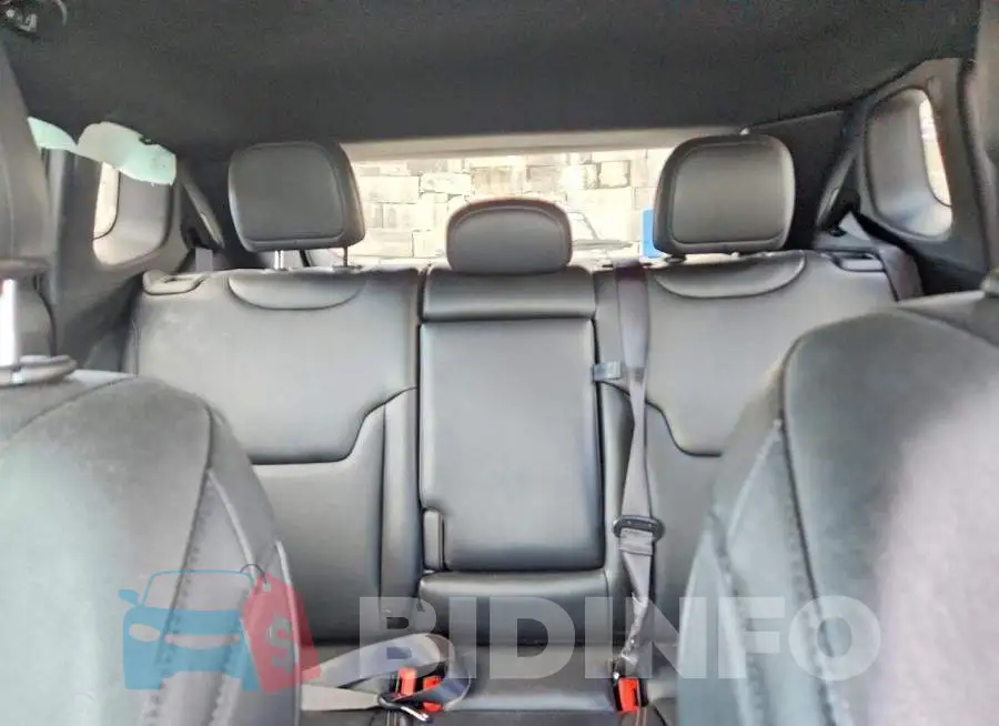 3C4NJDCN6RT122878 Photo# 10