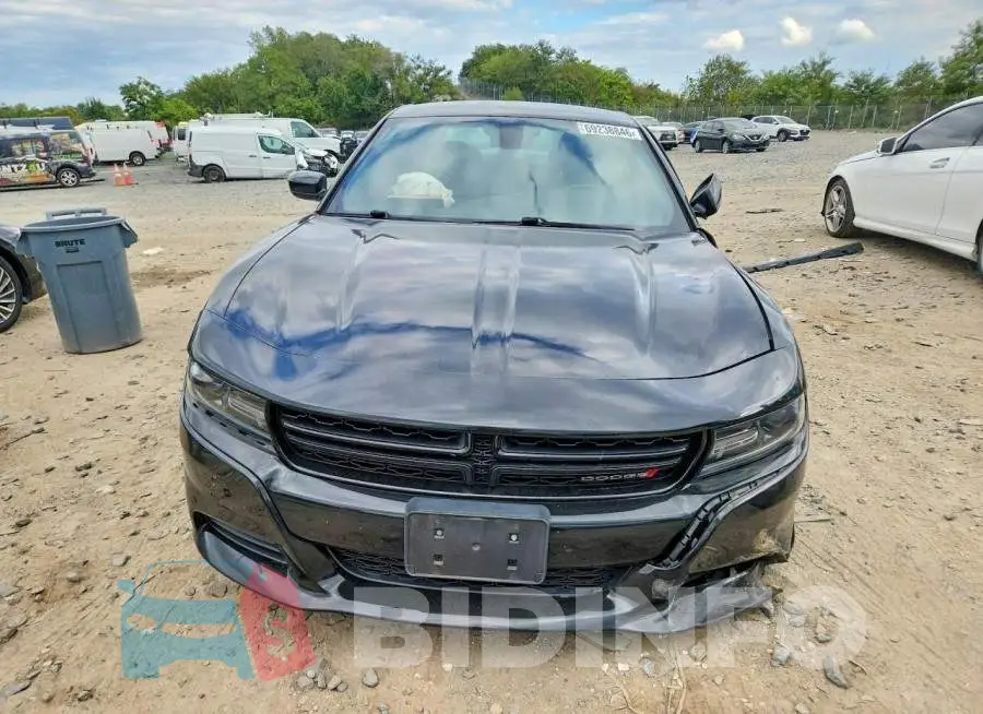 2C3CDXBG4KH745096 Photo# 5