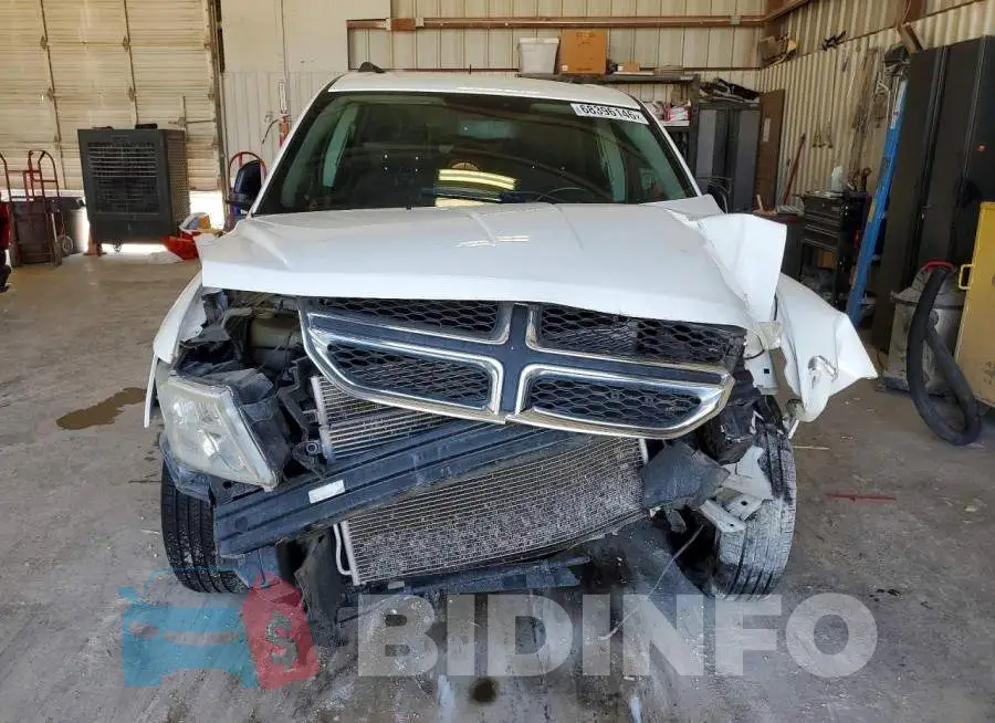 3C4PDCAB7HT552484 Photo# 5