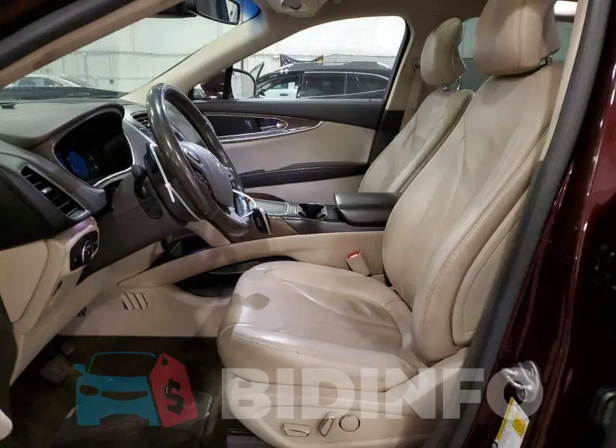 2LMPJ8LR8JBL47208 Photo# 7