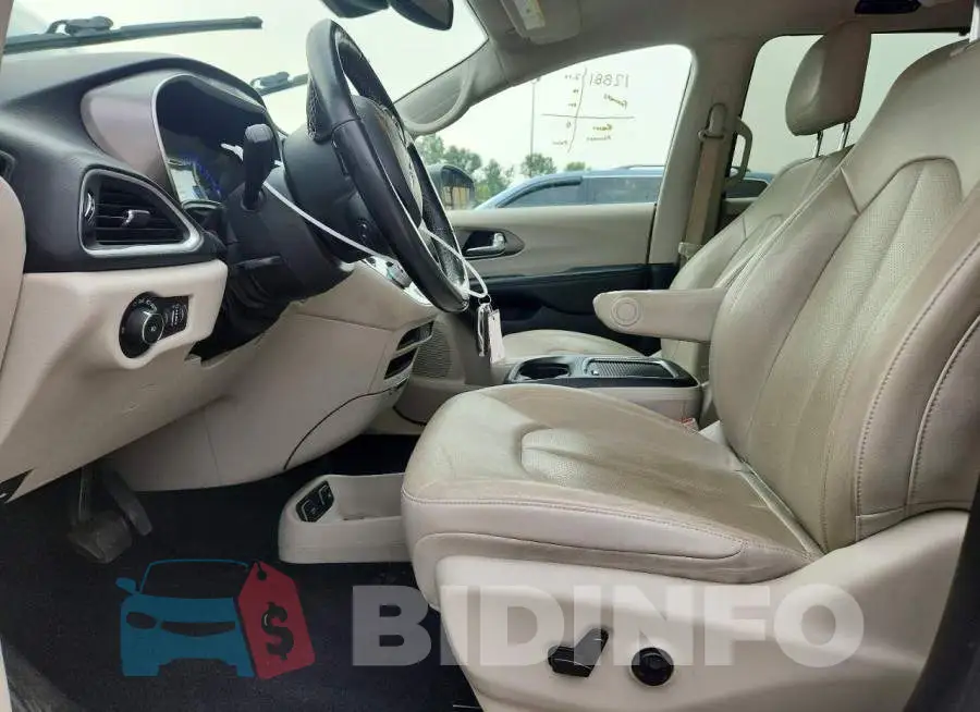 2C4RC1BG5MR600748 Photo# 7