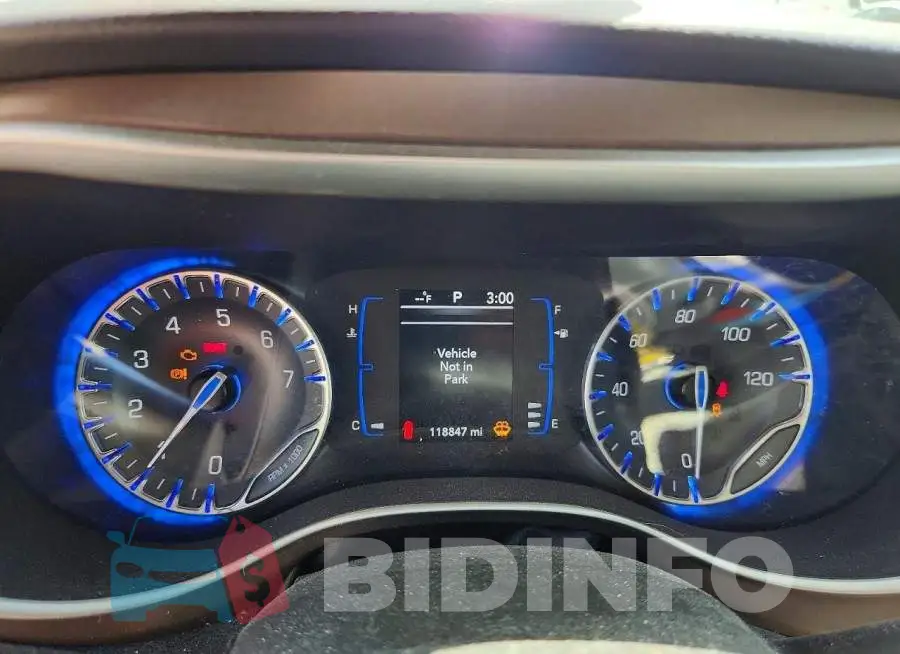 2C4RC1DGXMR516986 Photo# 9