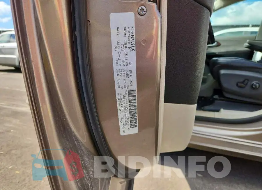 2C4RC1EG1JR110914 Photo# 13