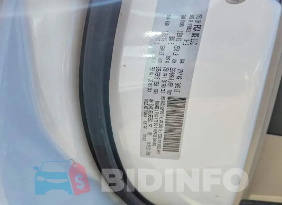 2C4RC1GG1JR273821 Photo# 13