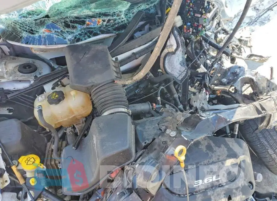 2C4RC1GGXJR272425 Photo# 12
