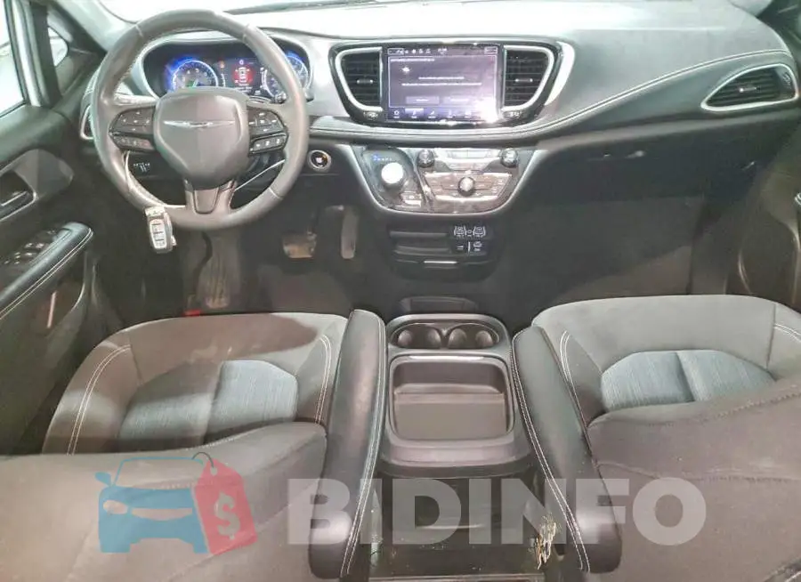 2C4RC3FG9NR127170 Photo# 8