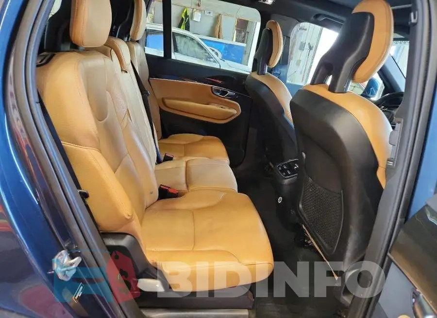 YV4A22PK2J1218094 Photo# 11