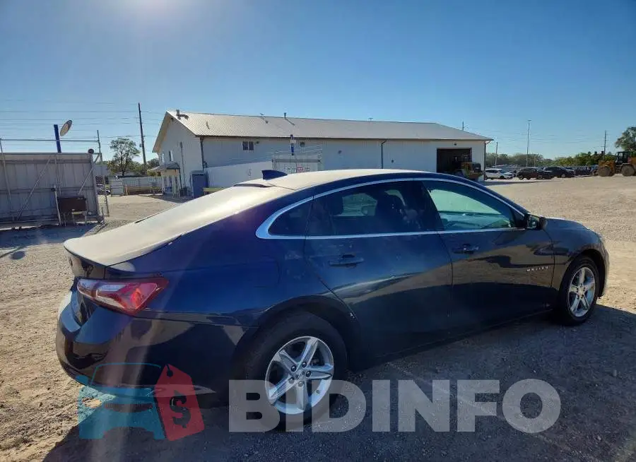 1G1ZD5ST3NF173931 Photo# 3