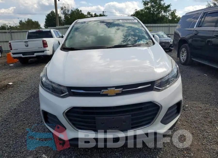 KL7CJNSB9JB700043 Photo# 5