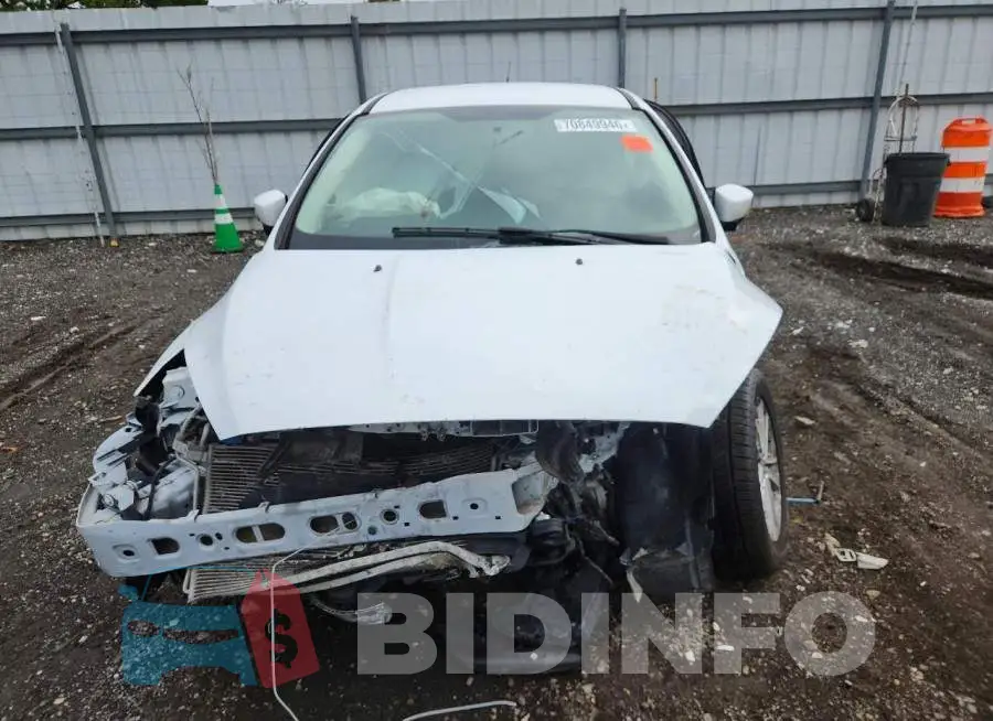 1FADP3K24HL247955 Photo# 5
