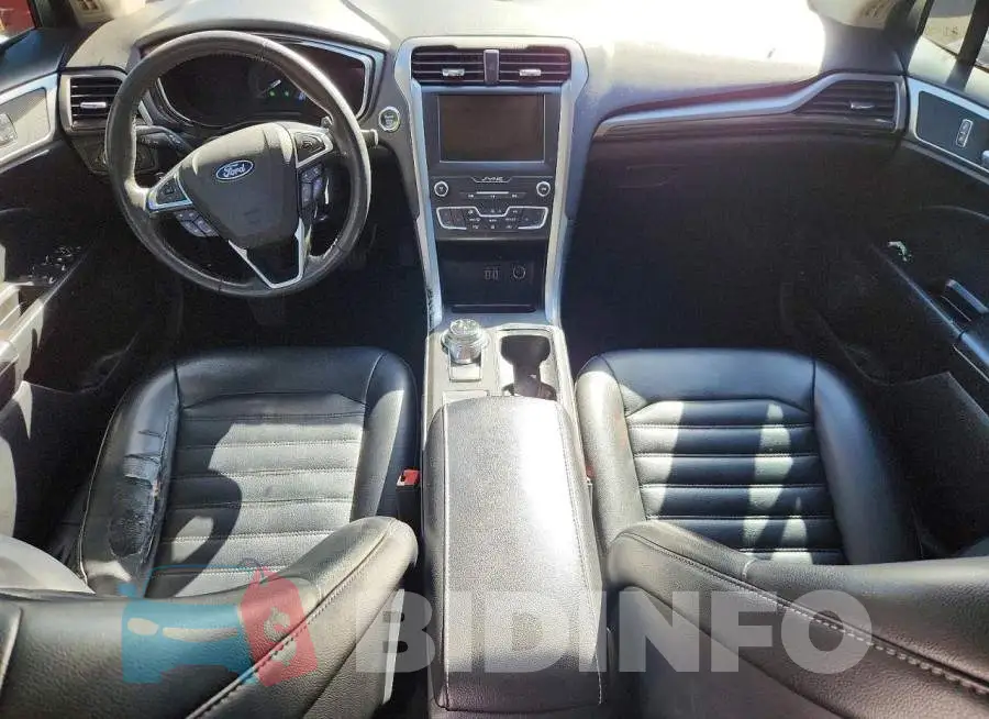 3FA6P0CDXKR140327 Photo# 8