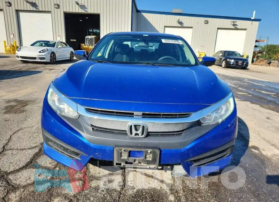19XFC2F50HE072853 Photo# 5
