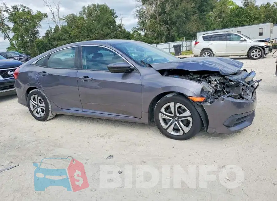 19XFC2F58HE031077 Photo# 4
