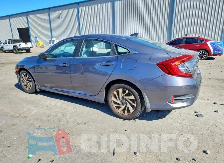 19XFC2F82HE005410 Photo# 2