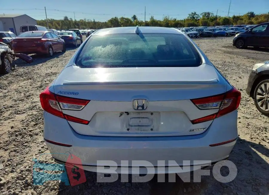 1HGCV1F32LA152271 Photo# 6