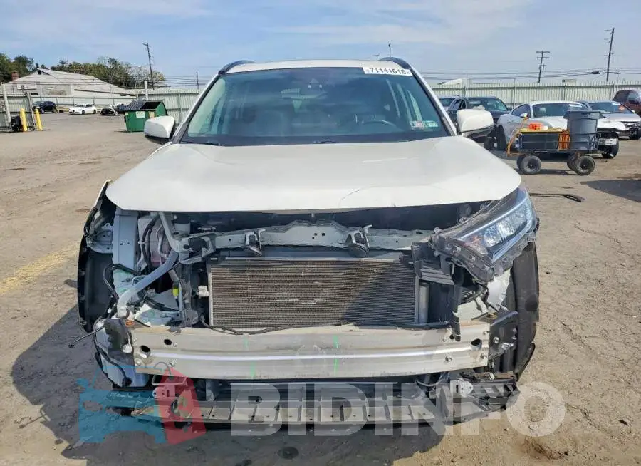 2T3A1RFV3MW163235 Photo# 5