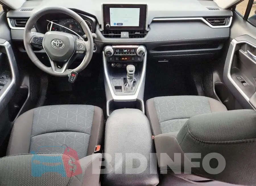 2T3P1RFV9SW560374 Photo# 8
