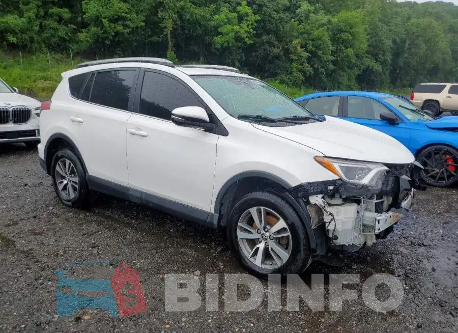 2T3RFREV8JW803277 Photo# 4