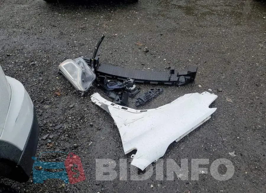2T3RFREV8JW803277 Photo# 13