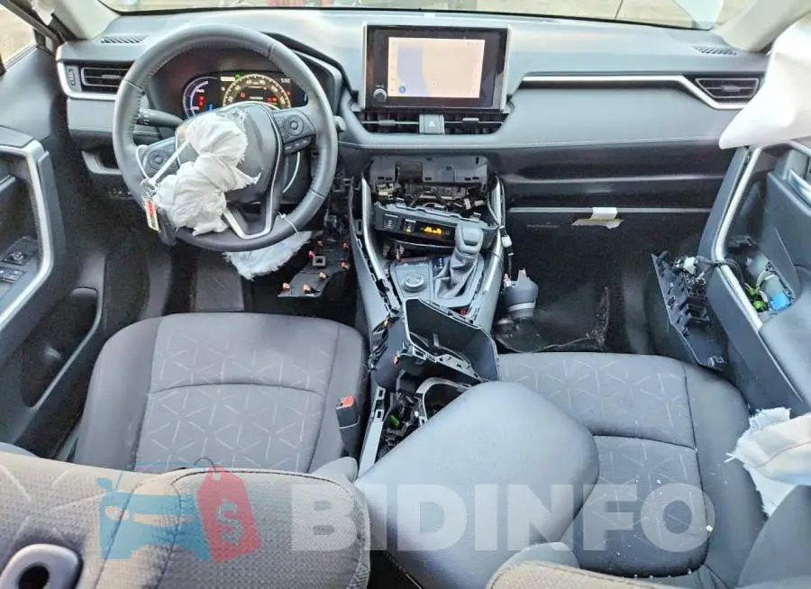 JTMRWRFV2PD204153 Photo# 8