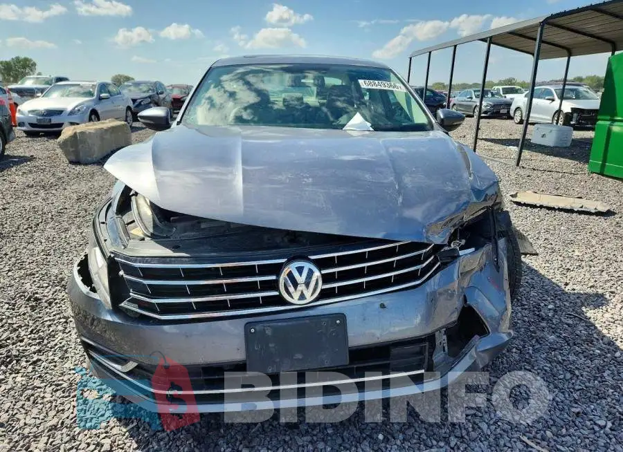 1VWLA7A38KC001312 Photo# 5