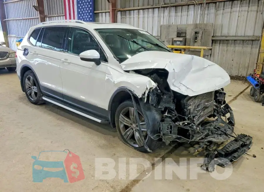 3VV4B7AX8KM056981 Photo# 4