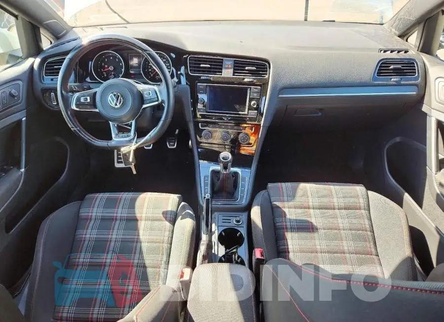 3VW5T7AU2KM009822 Photo# 8