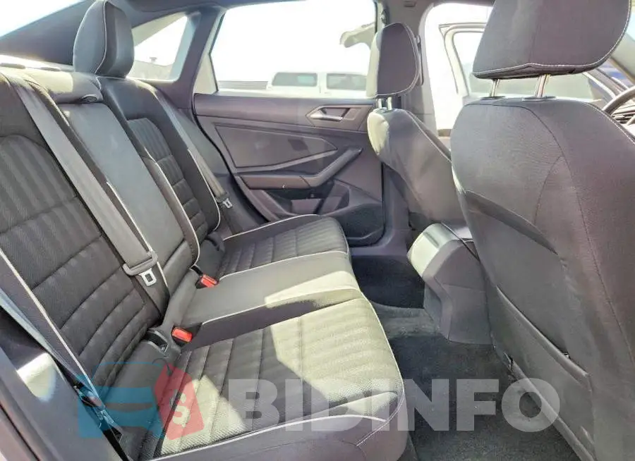 3VWAM7BU4RM008997 Photo# 10