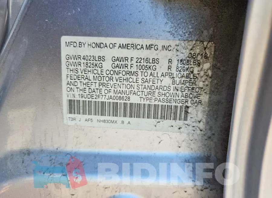 19UDE2F77JA008628 Photo# 12
