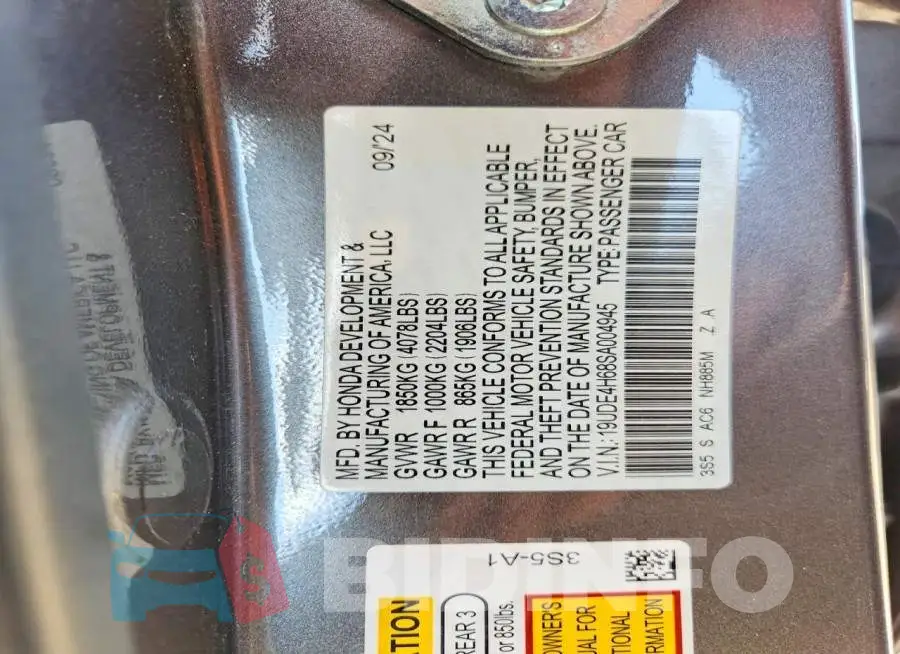 19UDE4H68SA004945 Photo# 12