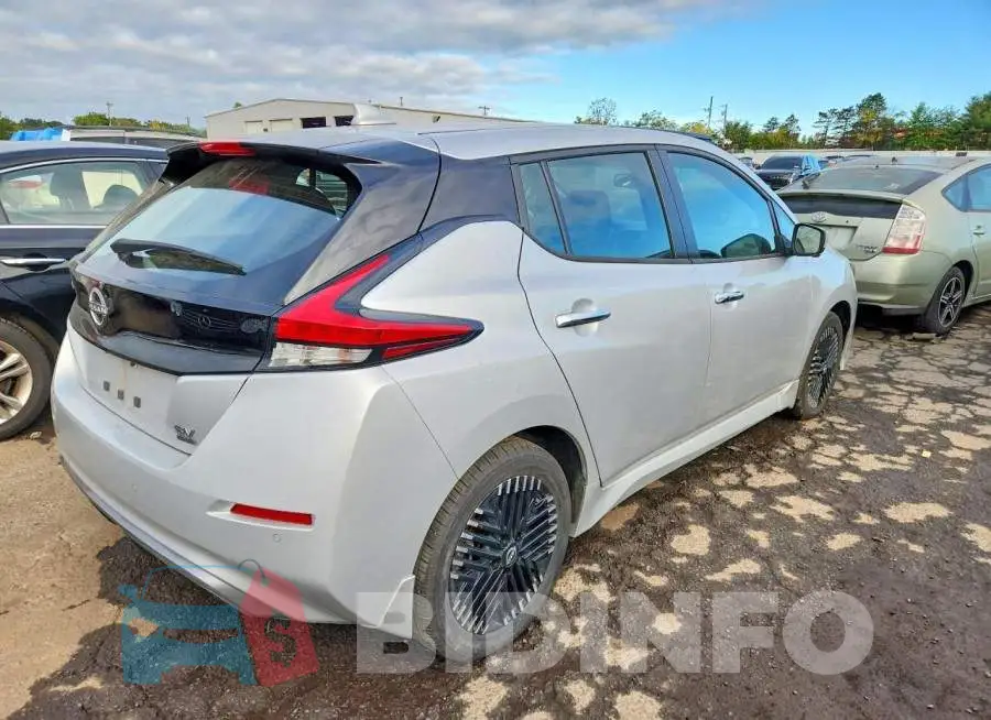 1N4CZ1CV8SC550618 Photo# 3