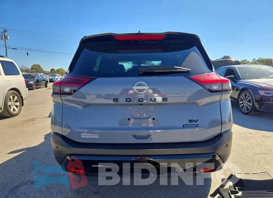JN8BT3BA6PW010180 Photo# 6