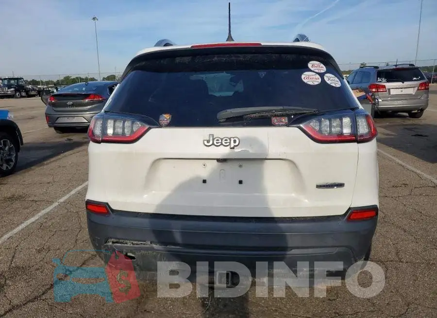 1C4PJLCB6KD340100 Photo# 6
