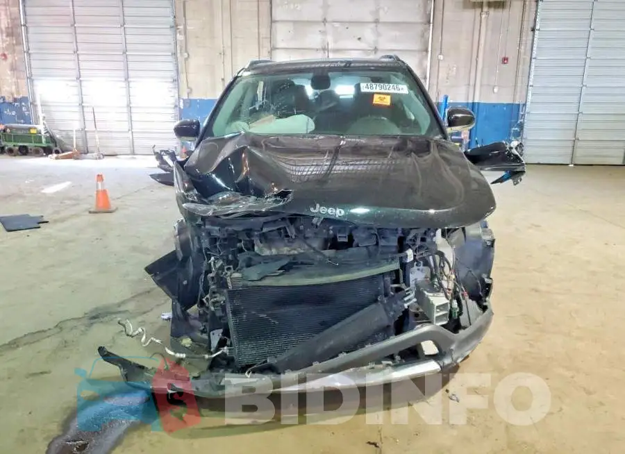 3C4NJDCB7JT423489 Photo# 5