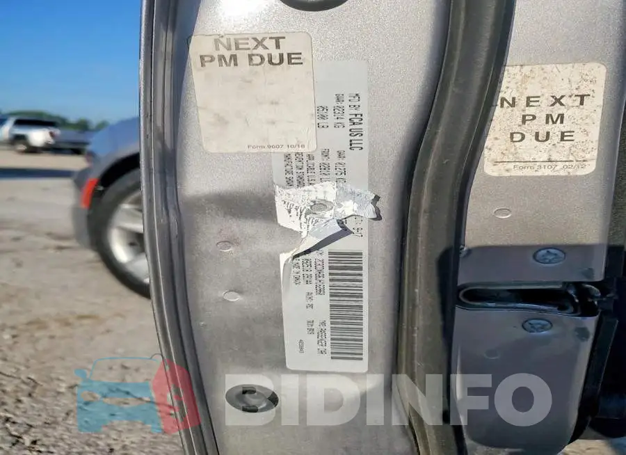 2C3CDXHG6JH162860 Photo# 12