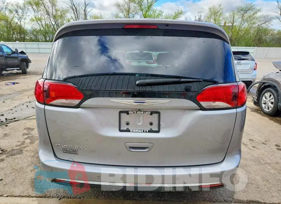 2C4RC1EG6HR822037 Photo# 6