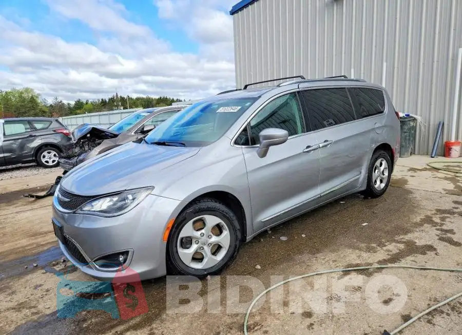 2C4RC1EG6HR822037 Photo# 1