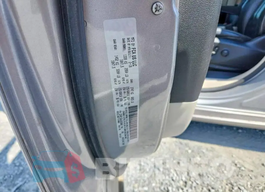 2C4RC1GG4JR232809 Photo# 13