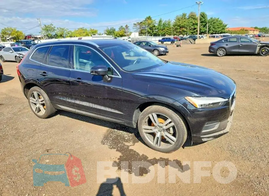YV4102RK4M1864695 Photo# 4