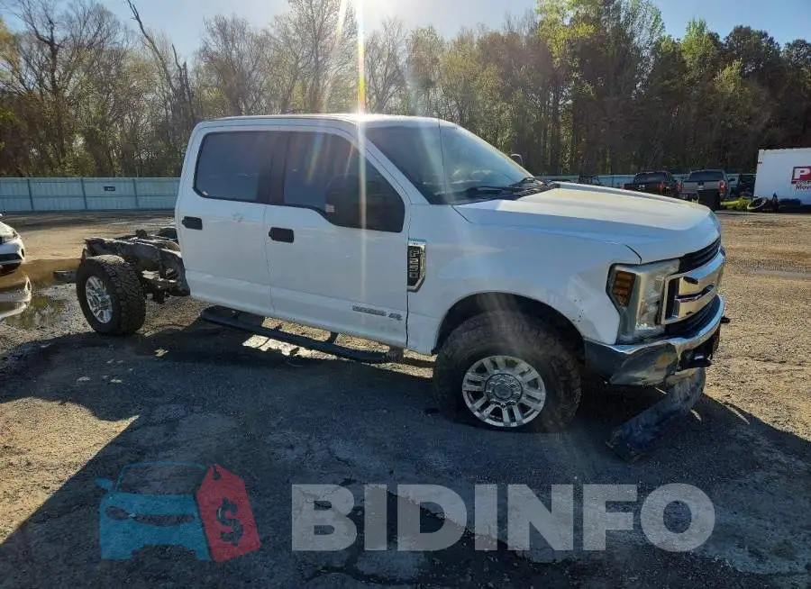 1FT7W2BT1KEC89699 Photo# 4