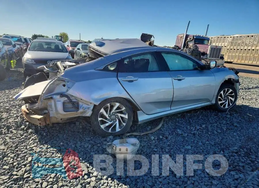 19XFC2F74HE039663 Photo# 3