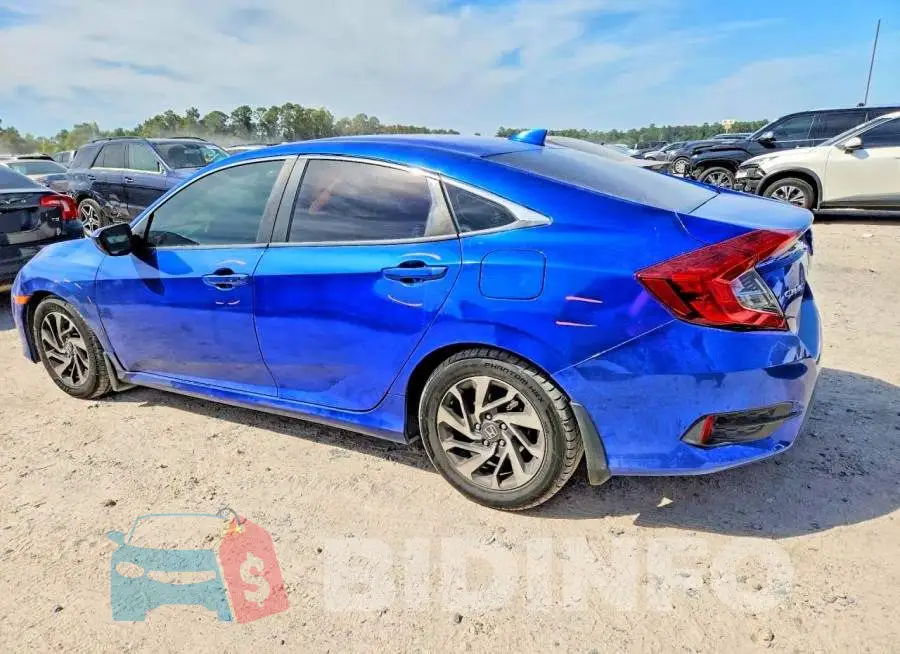 19XFC2F77JE039517 Photo# 2