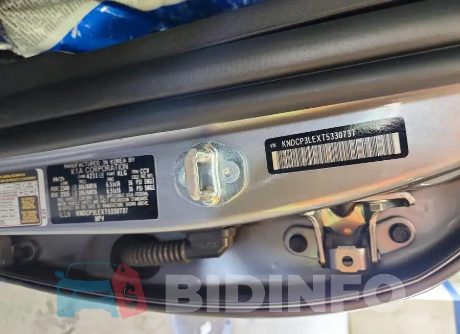 KNDCP3LEXT5330737 Photo# 13