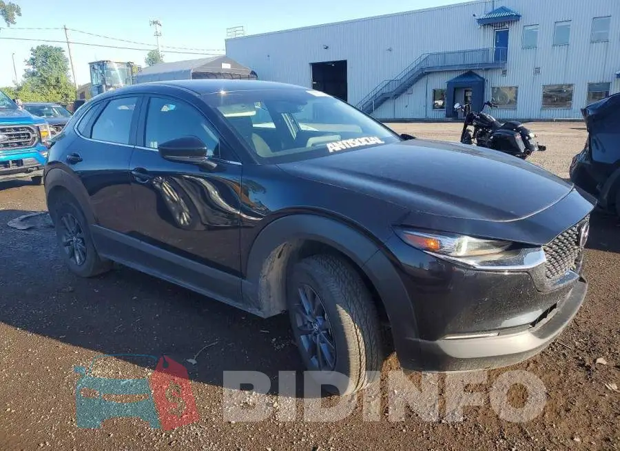 3MVDMBBM2SM854424 Photo# 4
