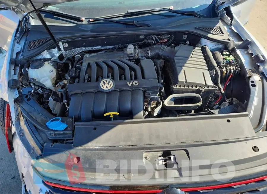 1VWJM7A39JC050533 Photo# 11