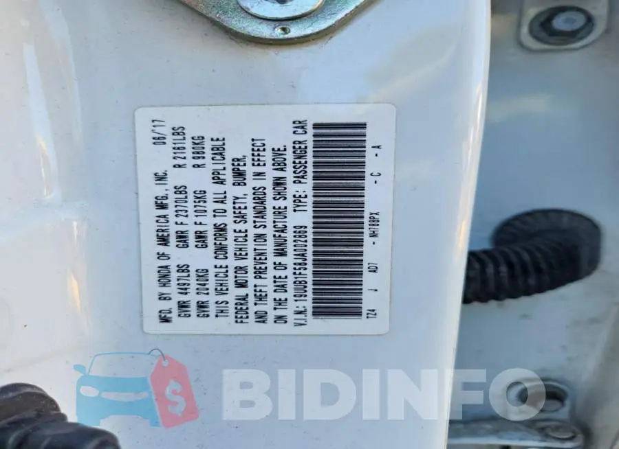 19UUB1F58JA002869 Photo# 12