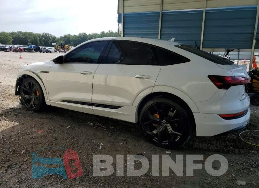 WA13AAGE7NB035738 Photo# 2