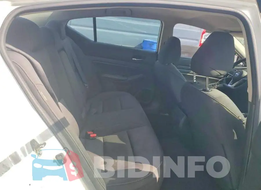 1N4BL4BV9NN328503 Photo# 10