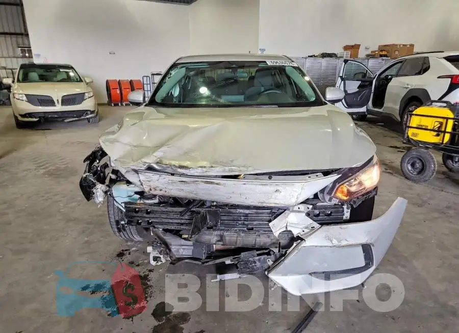 3N1AB8CV9NY287049 Photo# 5