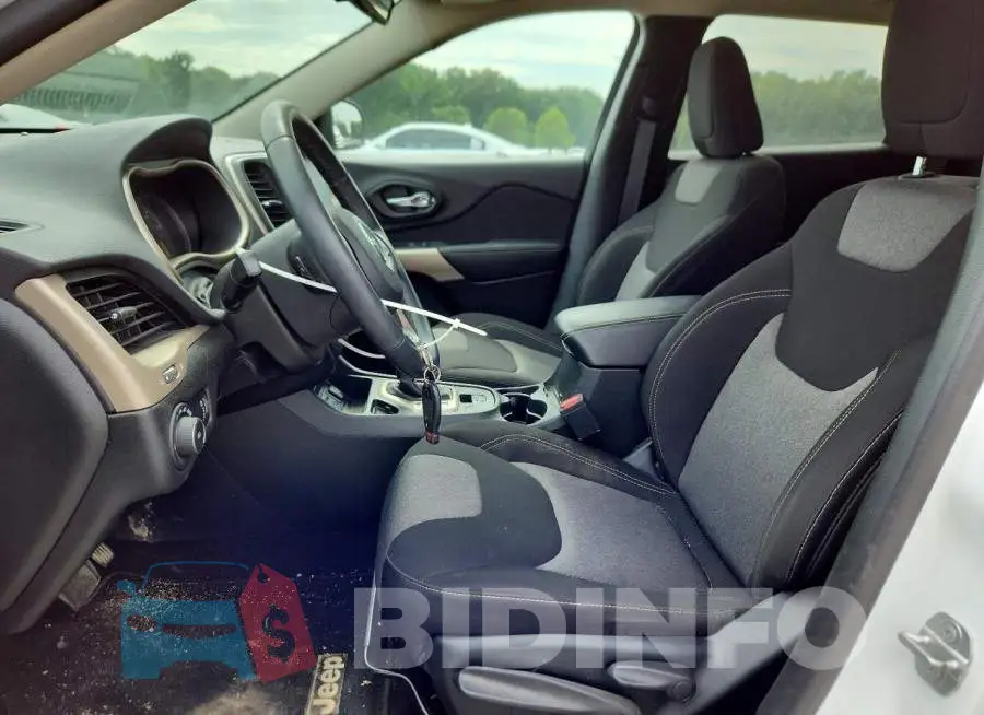1C4PJLCB5JD542487 Photo# 7